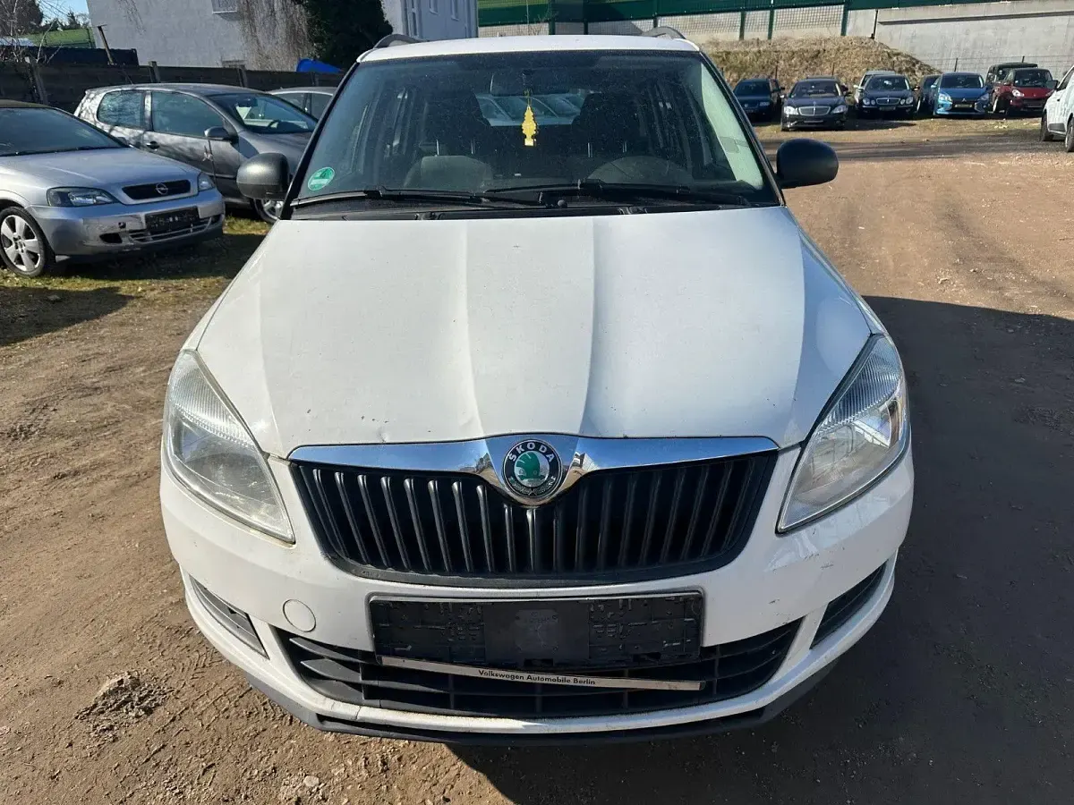 Gebraucht Skoda Fabia Cool Edition 75 PS (55 kW) 2010 Weiß Kombi
