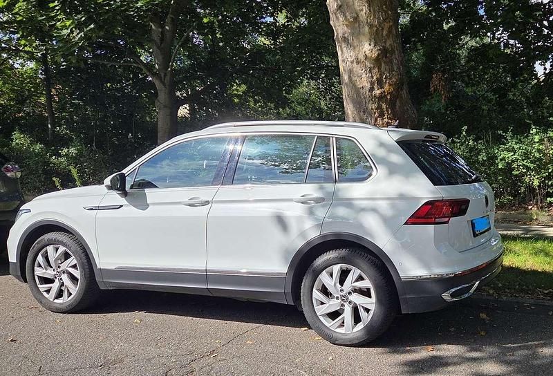 Gebraucht VW Tiguan Elegance 150 PS (110 kW) 2020 Weiß SUV