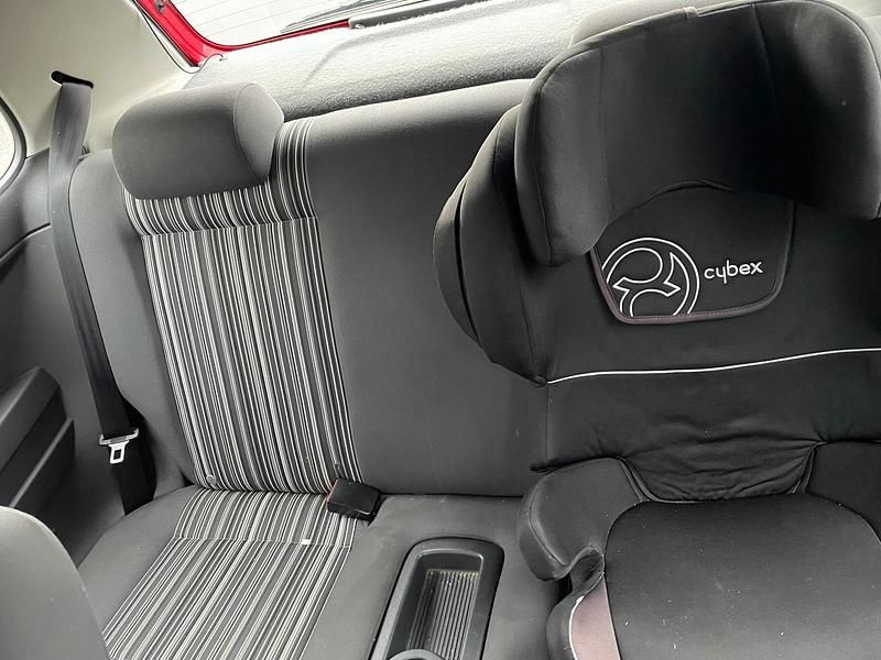 Second-hand VW Fox 73 CP (53 kW) 2010 Roșu Hatchback