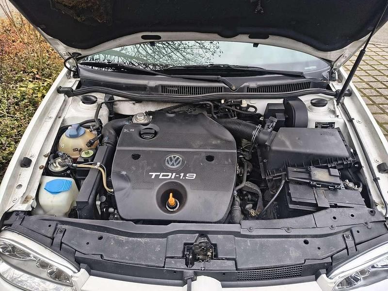 Gebraucht VW Golf III Basis 90 PS (66 kW) 1999 Weiß Limousine