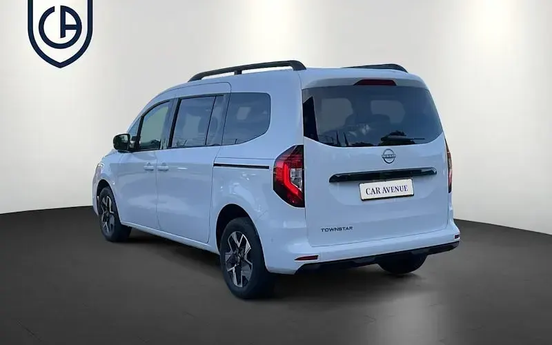 Neu Nissan Townstar Tekna 130 PS (95 kW) 2026 Weiß Kombi