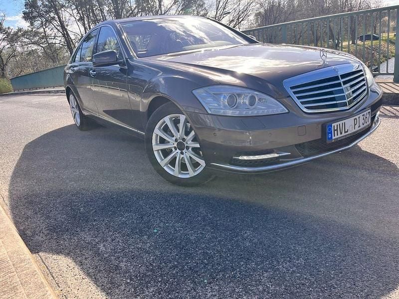 Gebraucht Mercedes S350 258 PS (189 kW) 2010 Braun Limousine