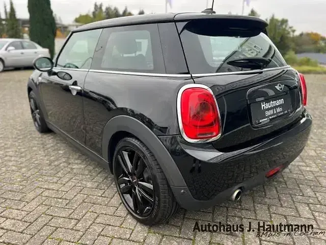 Gebraucht Mini Cooper Chili 136 PS (100 kW) 2018 Schwarz Kleinwagen