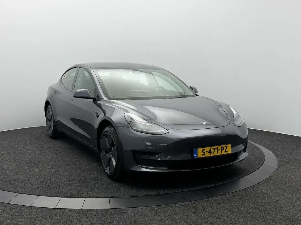 Gebraucht Tesla Model 3 Standard Range 208 kW (283 PS) 2023 Grau Limousine