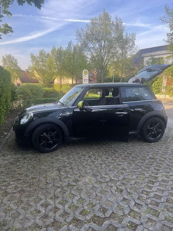Second-hand Mini ONE 75 CP (55 kW) 2014 Negru Hatchback