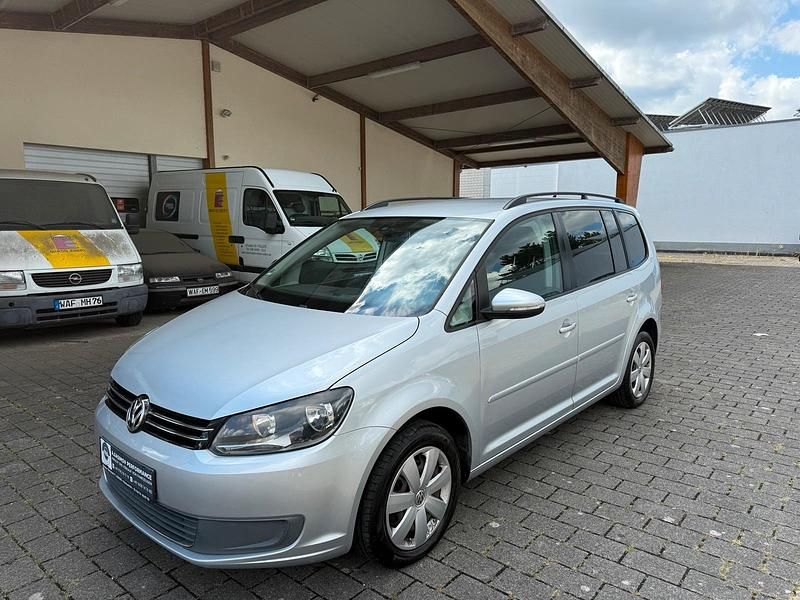 Silber Gebraucht 2010 VW Touran Van / Kleinbus | 4.199 € (Fairer Preis) - Bild 1/4