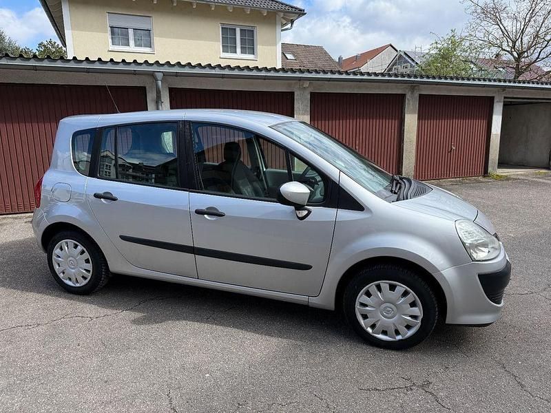 Gebraucht Renault Grand Modus Dynamique 75 PS (55 kW) 2008 Silber Van / Kleinbus