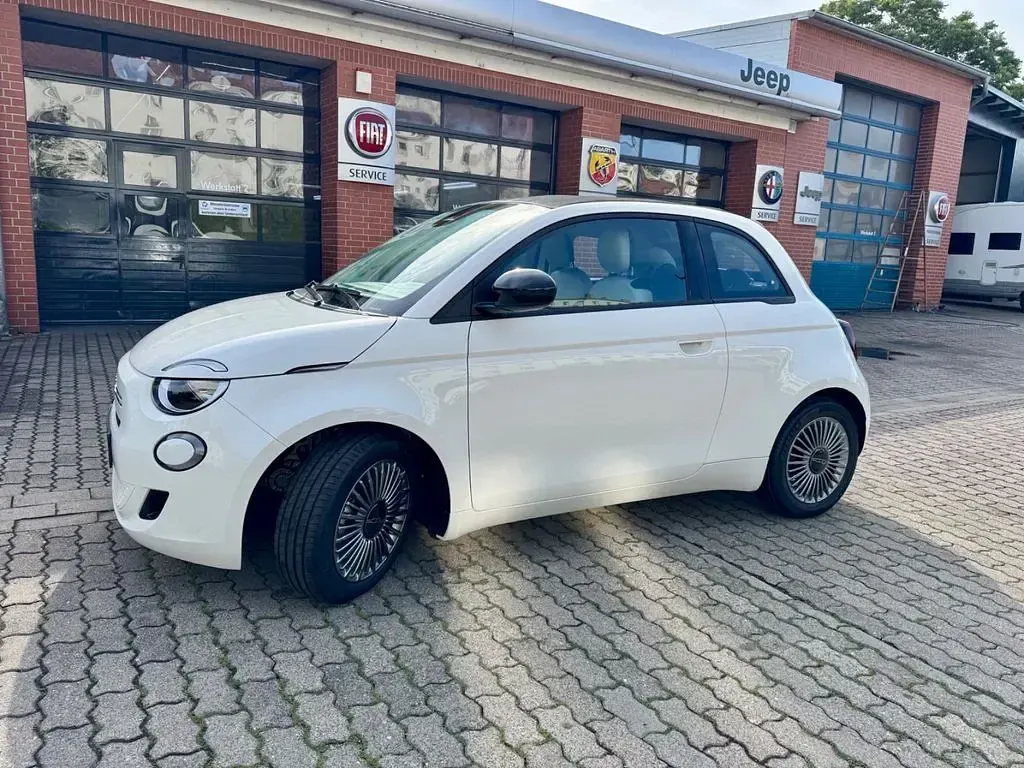 Neu Fiat 500 Icon 65 PS (47 kW) 2026 Weiß Cabrio