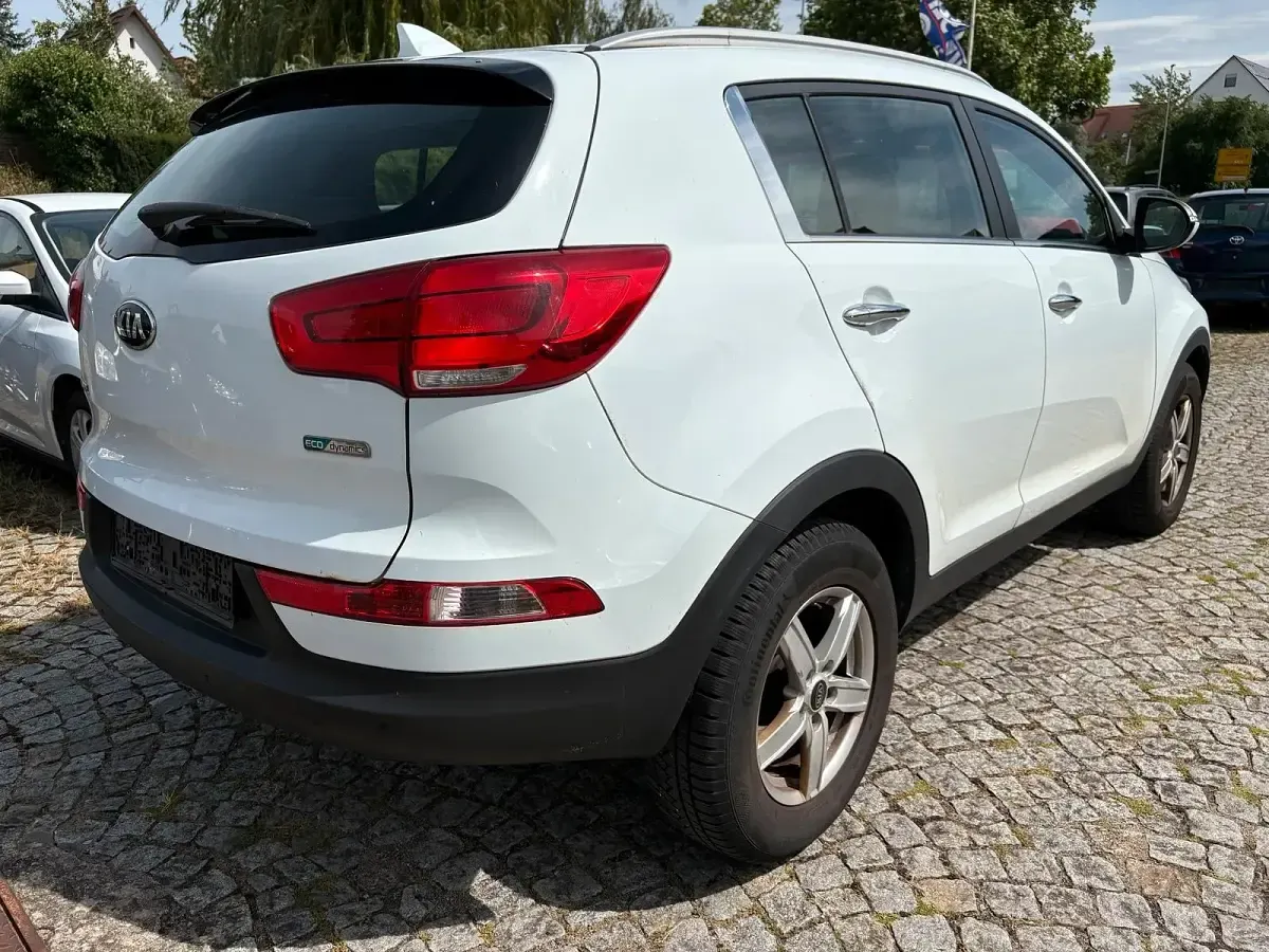 Gebraucht Kia Sportage Attract 135 PS (99 kW) 2014 Weiß SUV