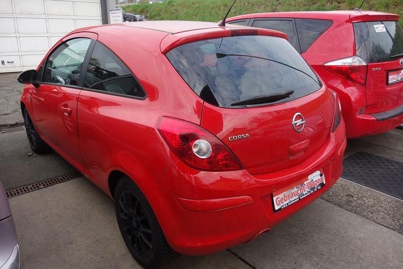 Gebraucht Opel Corsa Satellite 101 PS (74 kW) 2011 Rot Kleinwagen