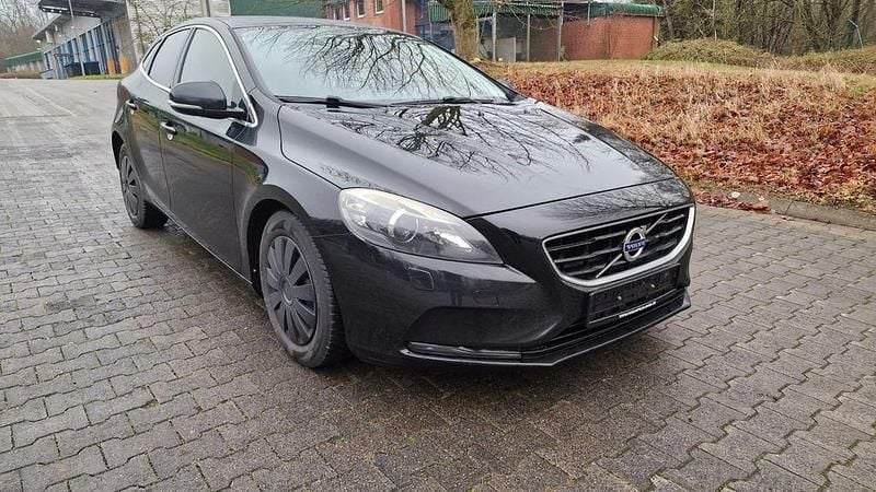 Schwarz Gebraucht 2012 Volvo V40 Limousine | 5.900 € (Superpreis) - Bild 1/4