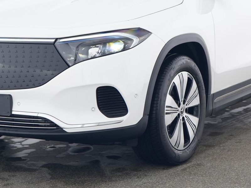 Gebraucht Mercedes EQA250 Progressive 139 kW (190 PS) 2024 Weiss polarweiss SUV