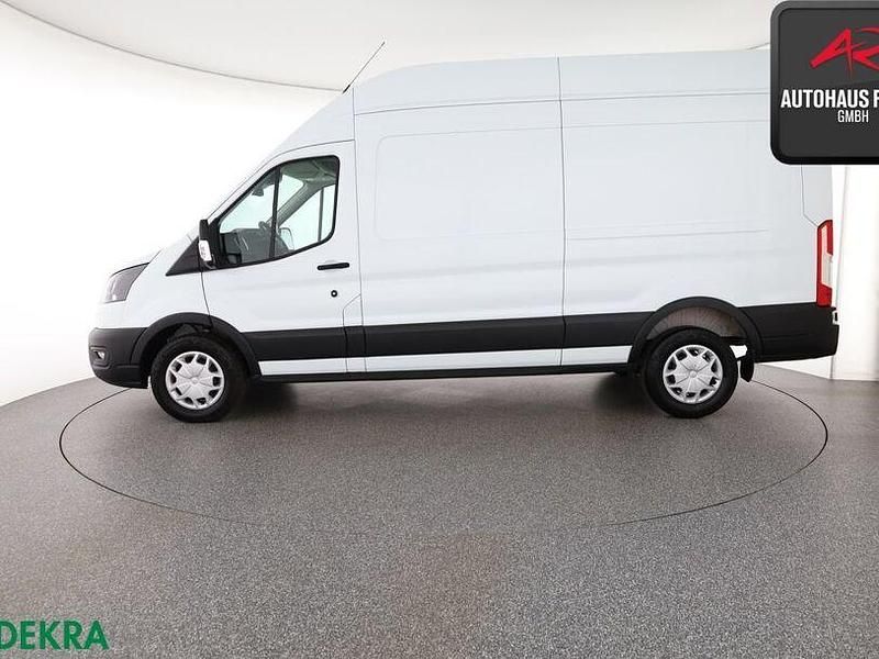 Gebraucht Ford Transit Trend 170 PS (125 kW) 2023 Frostweiß Van / Kleinbus