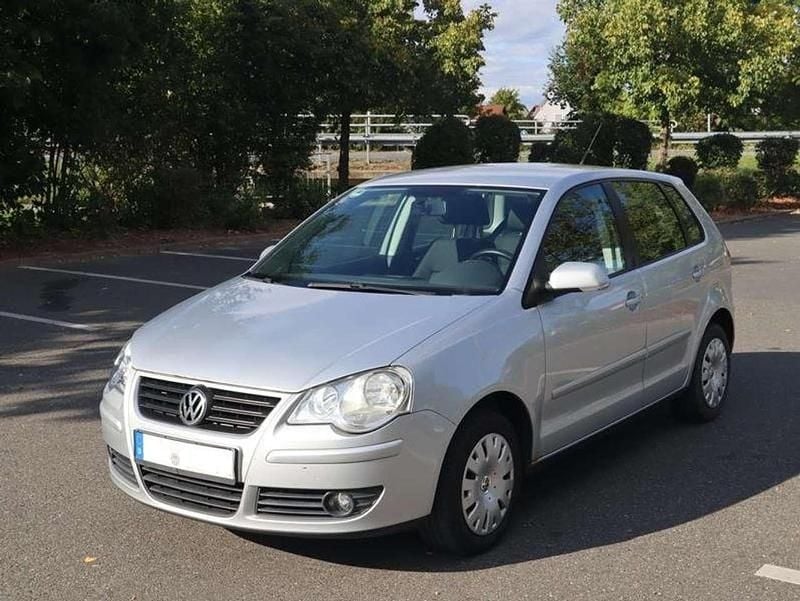 Silber Gebraucht 2007 VW Polo Trendline Limousine | 950 € (Guter Preis) - Bild 1/4
