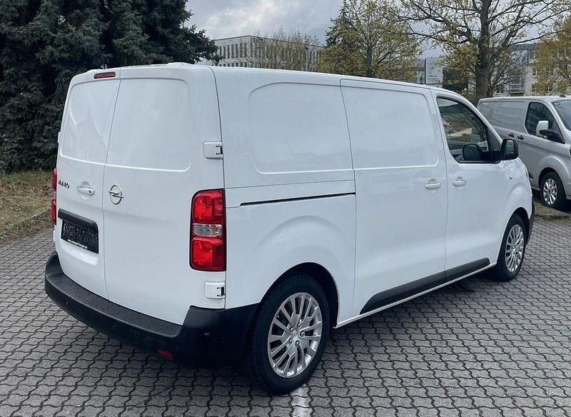 Gebraucht Opel Vivaro 120 PS (88 kW) 2020 Weiß Van / Kleinbus