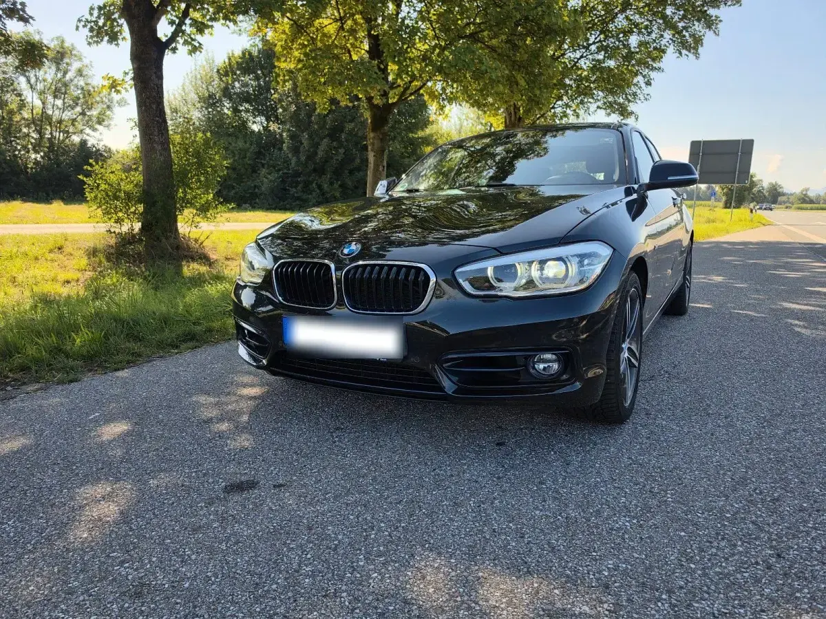 Gebraucht BMW 120 Sport Line 184 PS (135 kW) 2017 Schwarz Limousine