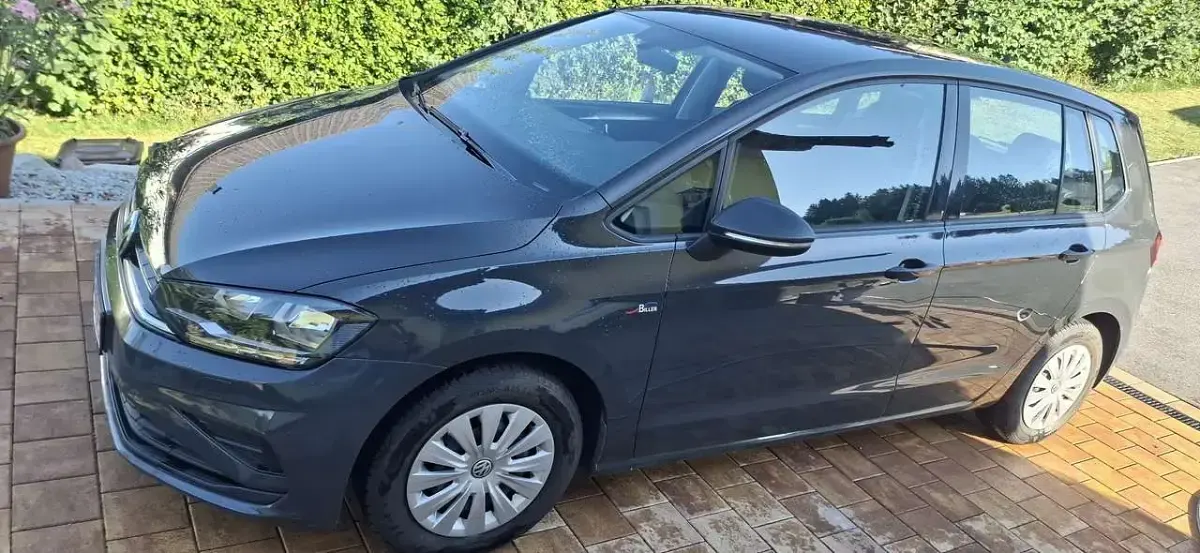 Gebraucht VW Golf VII Trendline 110 PS (80 kW) 2018 Kombi