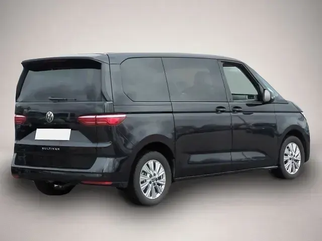 Gebraucht VW Multivan Life 150 PS (110 kW) 2024 Schwarz Van / Kleinbus