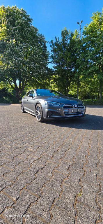 Grau Gebraucht 2018 Audi A5 Sportback Sport Limousine | 22.999 € (Fairer Preis) - Bild 1/4