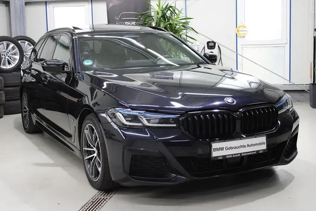 Gebraucht BMW 540 Sport Line 340 PS (250 kW) 2022 Schwarz Limousine
