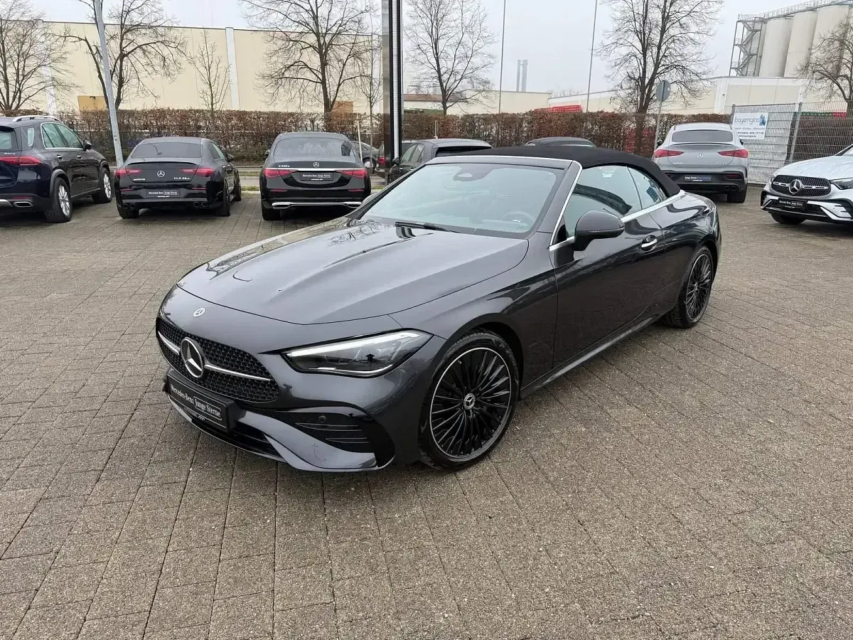 Gebraucht Mercedes CLE200 AMG 204 PS (150 kW) 2024 Grau Cabrio