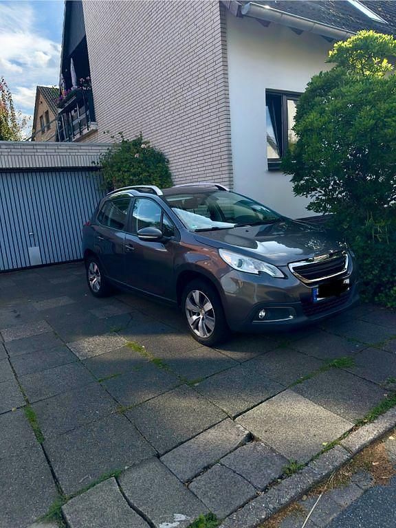 Grau Gebraucht 2016 Peugeot 2008 Active SUV | 6.999 € (Fairer Preis) - Bild 1/4