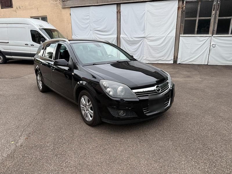 Schwarz Gebraucht 2009 Opel Astra Kombi | 3.000 € (Fairer Preis) - Bild 1/4