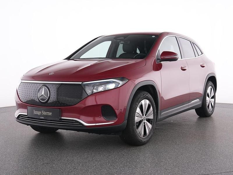 Gebraucht Mercedes EQA250+ Progressive 139 kW (190 PS) 2024 Rot SUV