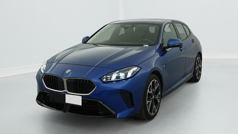 Gebraucht BMW 120 M Sport 163 PS (119 kW) 2025 Portimao blau metallic Kleinwagen