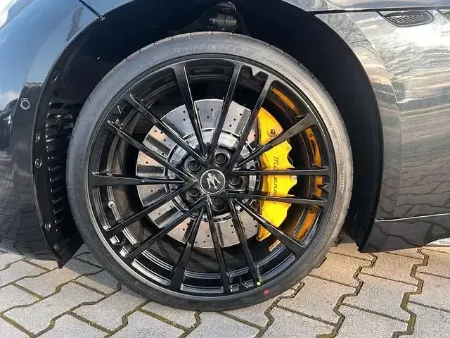 Gebraucht Maserati GranCabrio 549 PS (403 kW) 2025 Nero assoluto Cabrio