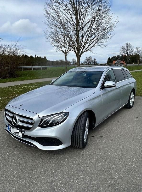 Second-hand Mercedes E220 194 CP (142 kW) 2017 Argintiu Break