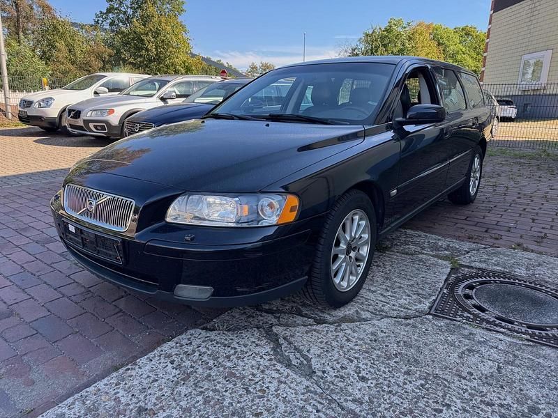 Schwarz Gebraucht 2006 Volvo V70 Kombi | 3.590 € (Etwas zu teuer) - Bild 1/4