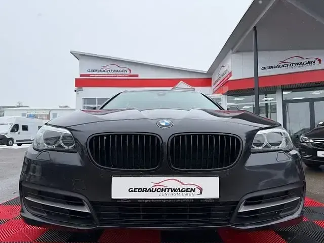 Gebraucht BMW 520 Comfort Edition 190 PS (139 kW) 2015 Grau Kombi