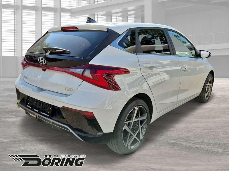 Gebraucht Hyundai i20 Turbo 120 PS (88 kW) 2024 Atlas white / sol Kleinwagen