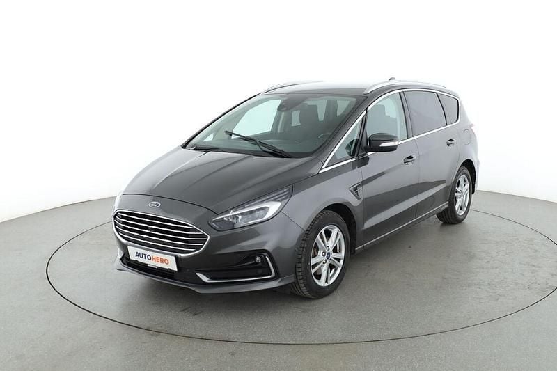 Grau Gebraucht 2020 Ford S-MAX Titanium Van / Kleinbus | 24.390 € (Guter Preis) - Bild 1/3