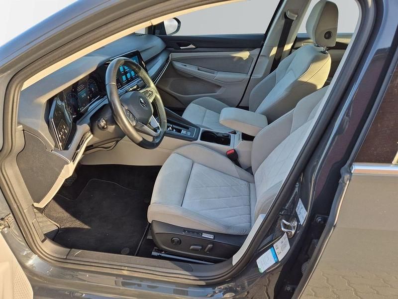 Gebraucht VW Golf VII Style 150 PS (110 kW) 2020 Uranograu Kleinwagen