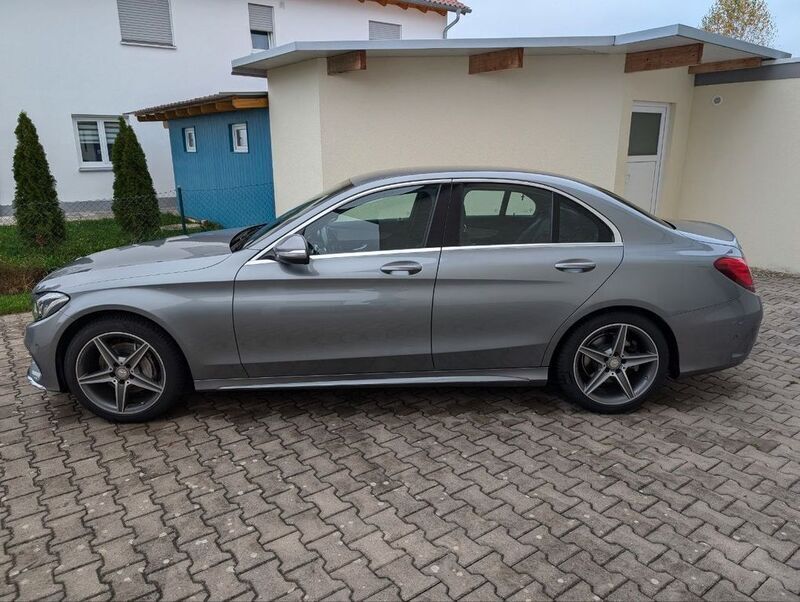 Grau Gebraucht 2014 Mercedes C180 AMG line Limousine | 13.290 € (Guter Preis) - Bild 1/4