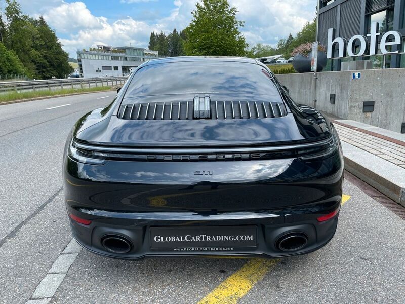 Gebraucht Porsche 911 Carrera 4 385 PS (283 kW) 2024 Schwarz