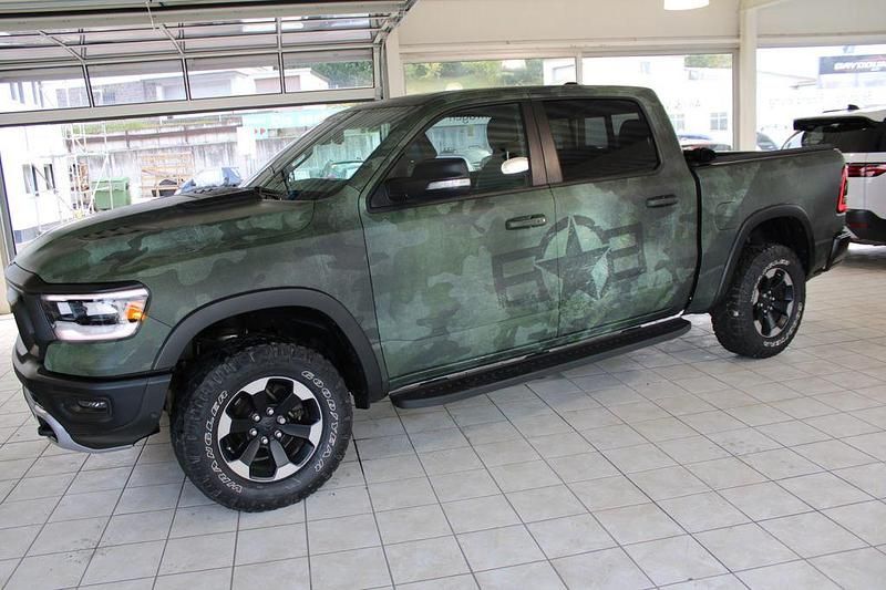 Gebraucht Dodge Ram 401 PS (294 kW) 2020 Weiß Abholung