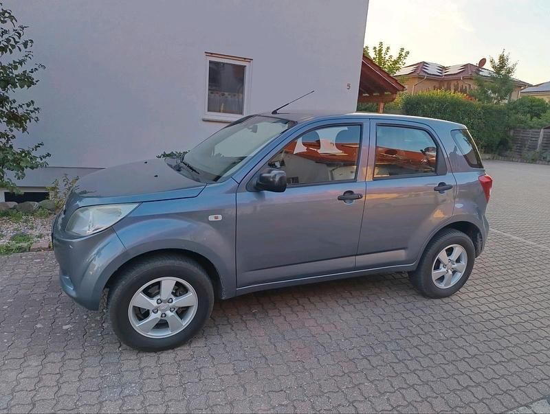Grau Gebraucht 2007 Daihatsu Terios SUV | 3.000 € (Fairer Preis) - Bild 1/4