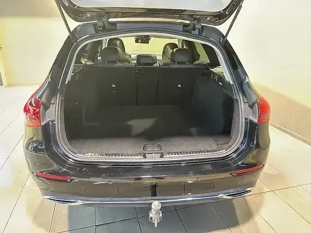 Gebraucht Mercedes C220 Avantgarde 200 PS (147 kW) 2022 Schwarz Limousine