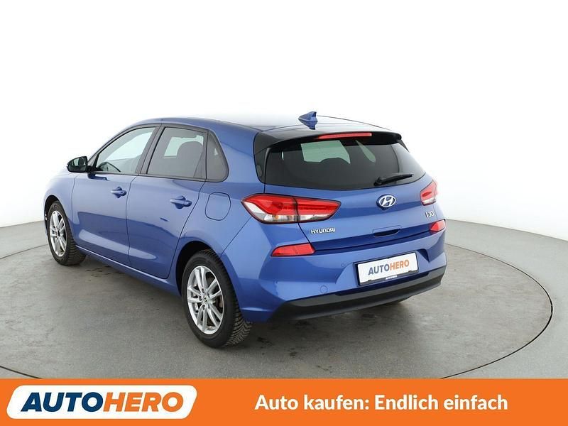 Gebraucht Hyundai i30 Passion Plus 140 PS (102 kW) 2019 Blau Limousine