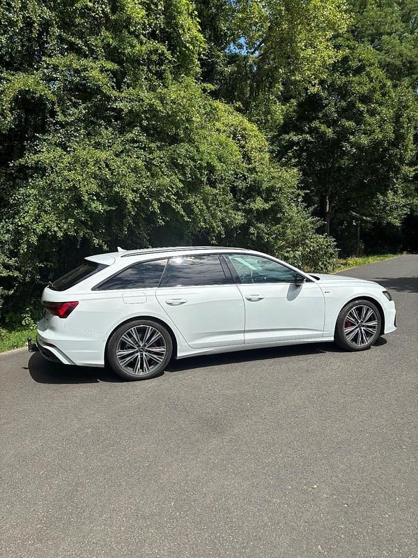 Weiß Gebraucht 2024 Audi A6 S-Line Kombi | 46.990 € (Superpreis) - Bild 1/4