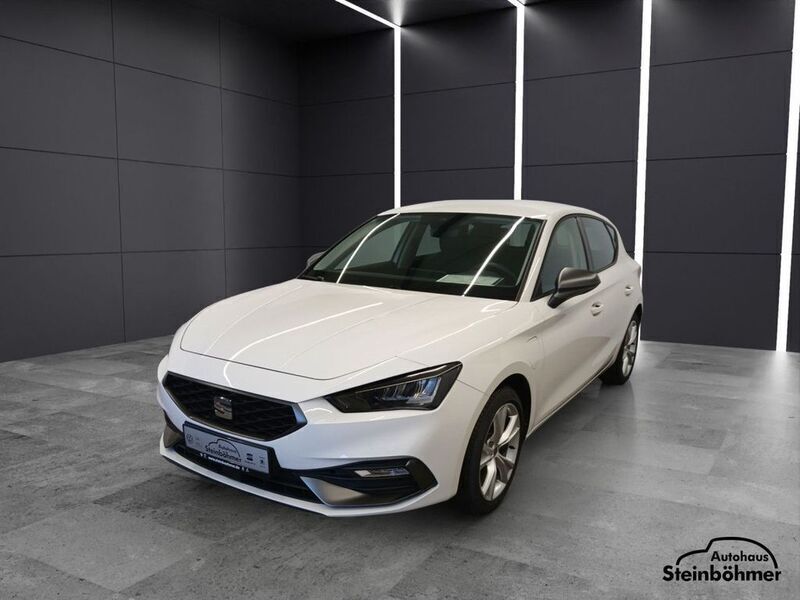 Weiß (weiß) Gebraucht 2021 Seat Leon FR-Line Limousine | 19.940 € (Superpreis) - Bild 1/4