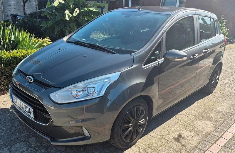 Grau Gebraucht 2015 Ford B-MAX Titanium Van / Kleinbus | 6.500 € (Guter Preis) - Bild 1/4