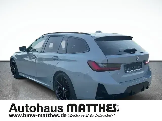 Gebraucht BMW 320 M Sport 190 PS (139 kW) 2024 Grau Kombi