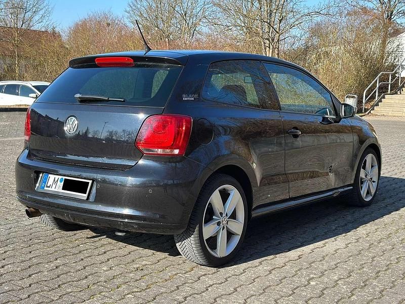 Second-hand VW Polo Black Edition 90 CP (66 kW) 2013 Negru Hatchback