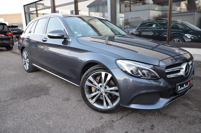 Gebraucht Mercedes C250 204 PS (150 kW) 2015 Grau Kombi
