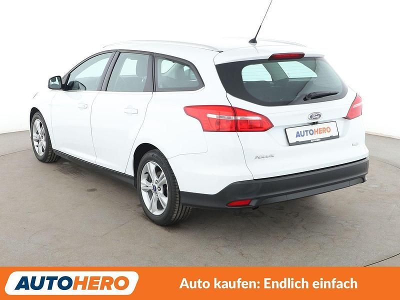 Gebraucht Ford Focus 125 PS (91 kW) 2016 Weiß Kombi