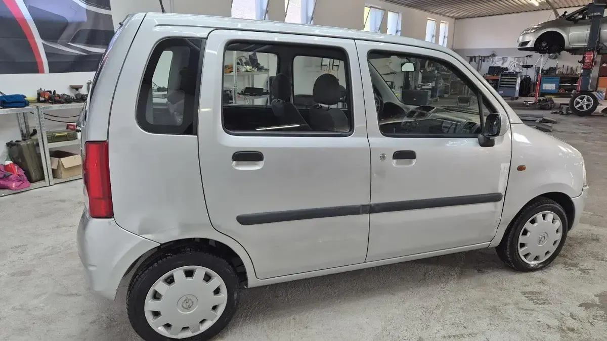 Gebraucht Opel Agila 75 PS (55 kW) 2002 Van / Kleinbus